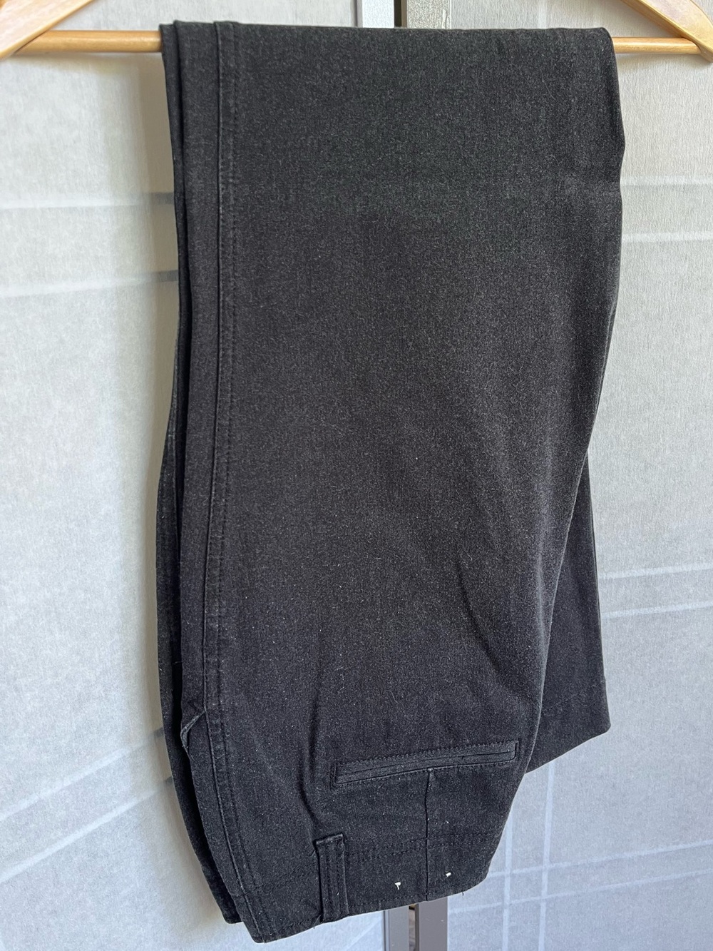 Eddie Bauer Vashon Fit Pants Dark Gray Charcoal Size 8 Midweight Straight Leg